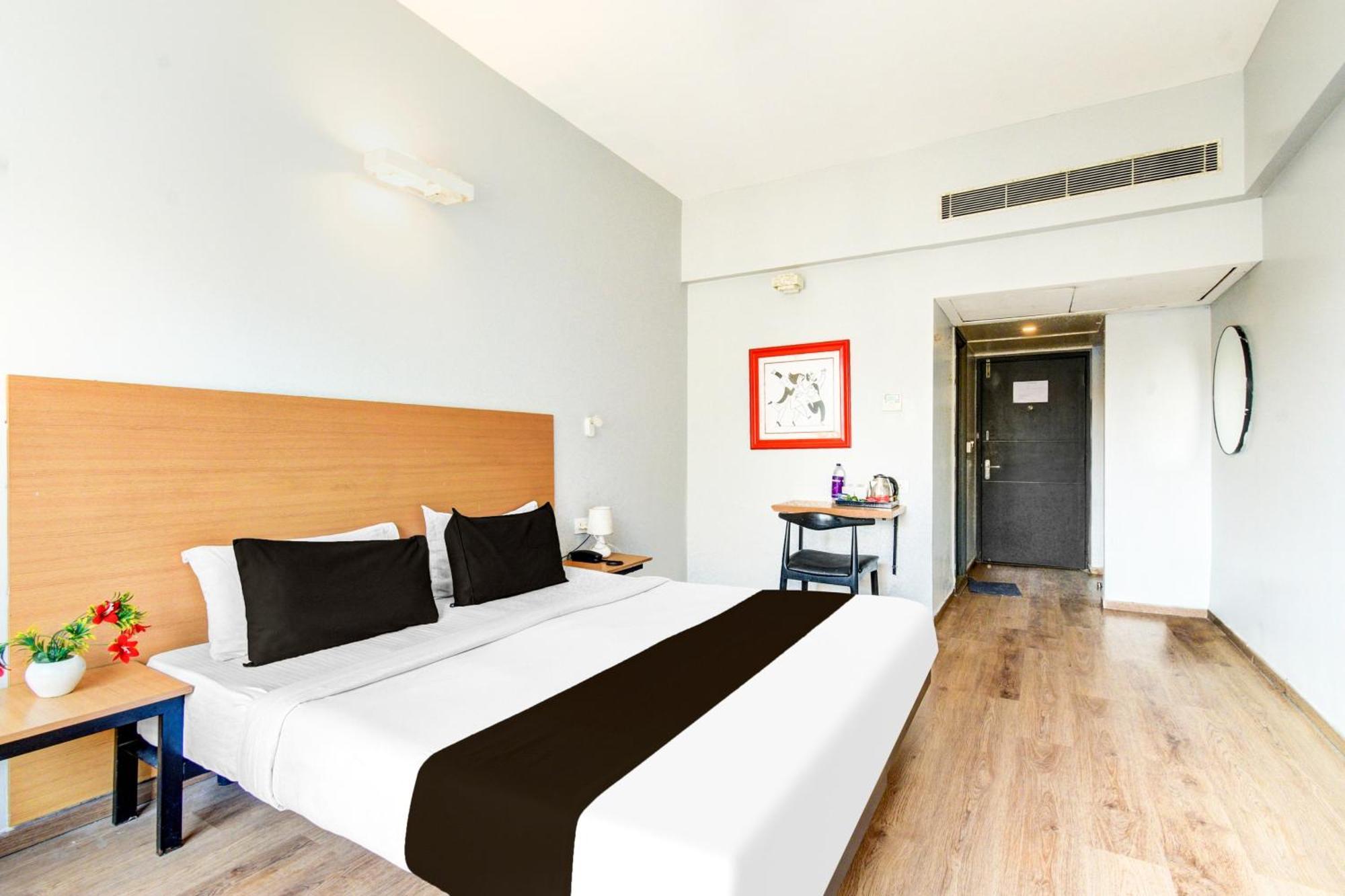 Super Townhouse Lakdikapul Ξενοδοχείο Χιντεραμπάντ Εξωτερικό φωτογραφία