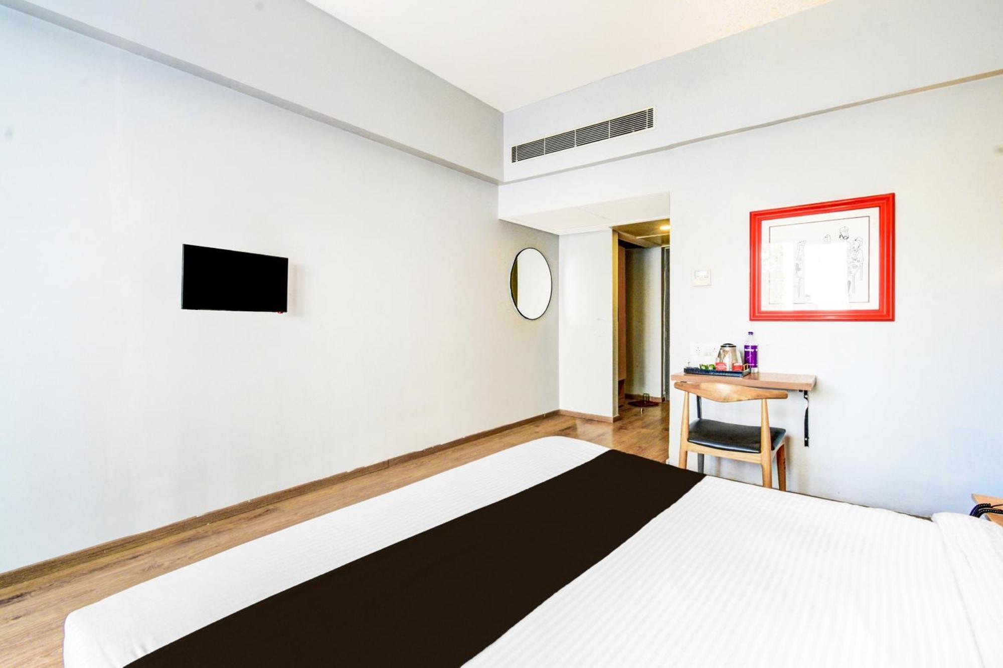 Super Townhouse Lakdikapul Ξενοδοχείο Χιντεραμπάντ Εξωτερικό φωτογραφία