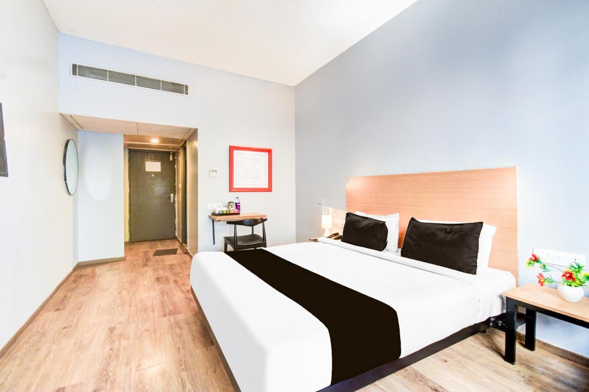 Super Townhouse Lakdikapul Ξενοδοχείο Χιντεραμπάντ Εξωτερικό φωτογραφία